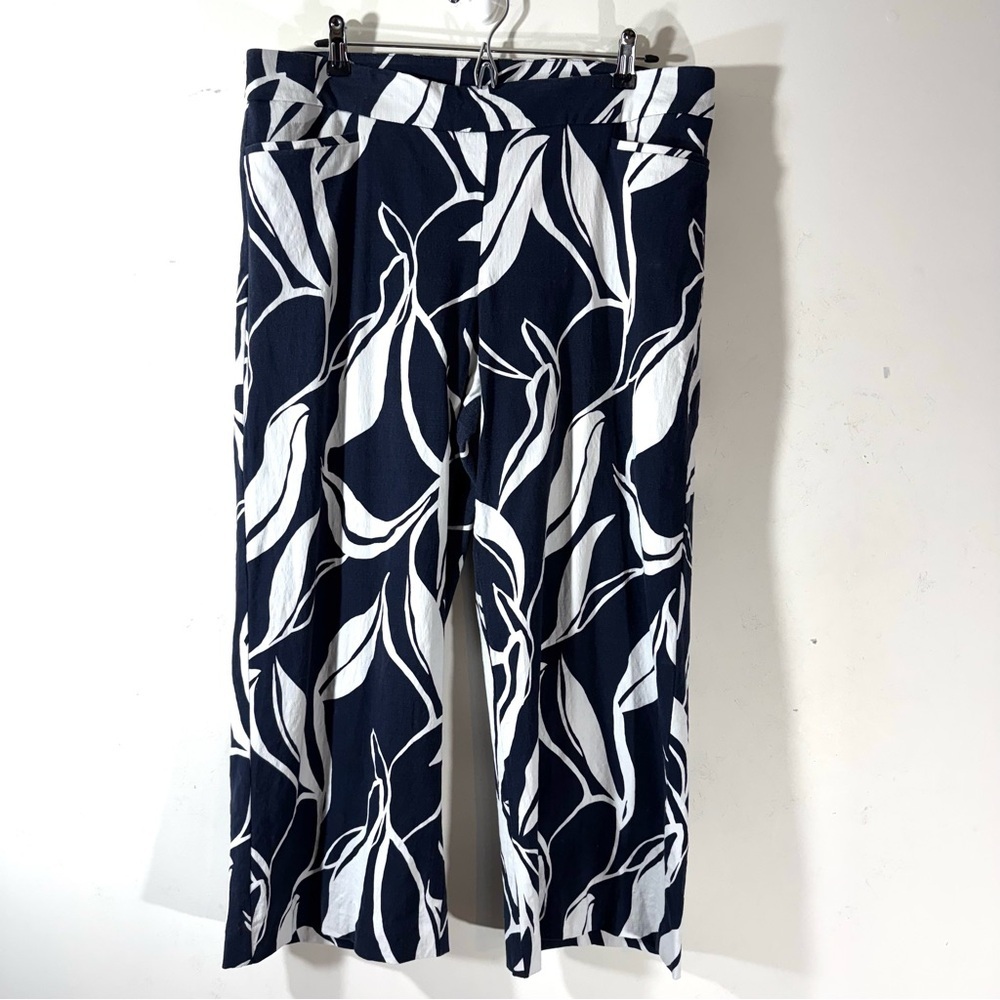 Chico’s Brigette Swirl wide leg pants blue white Sz 16
